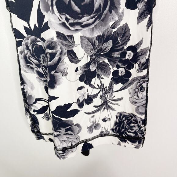 Lululemon Womens 6 Black White Brisk Bloom Push Ur Limits Tank Top Cross Back - Picture 4 of 8